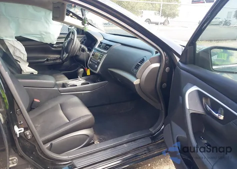 2017 Nissan Altima 2.5 Sr z USA, uszkodzony, nr VIN 1N4AL3AP0HC116680